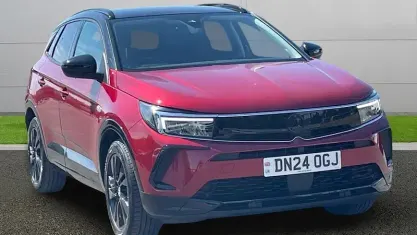 Used Vauxhall Grandland X 224 HP (164 kW) 2024 Red SUV