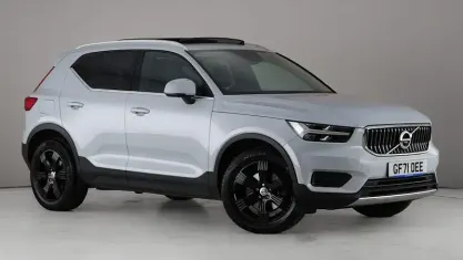 Used Volvo XC40 Inscription 197 HP (144 kW) 2021 Silver SUV