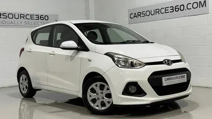 Used Hyundai i10 SE 87 HP (63 kW) 2015 White Hatchback