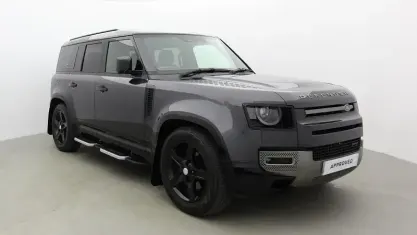 Używany Land Rover Defender SE Dynamic 249 KM (183 kW) 2023 Szary SUV