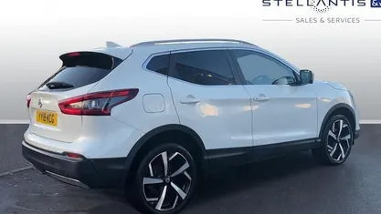 Blue Used 2018 Nissan Qashqai Tekna+ SUV | £12,470 (Fair price)
