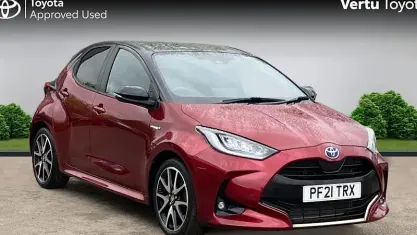 Second-hand Toyota Yaris Hybrid 116 CP (85 kW) 2021 Hatchback