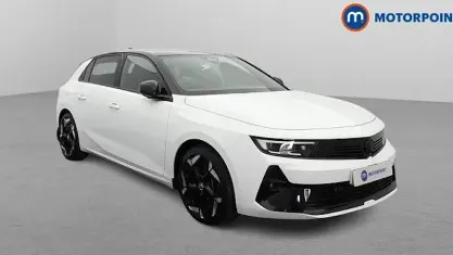 Used Vauxhall Astra GSe 224 HP (164 kW) 2023 White Hatchback