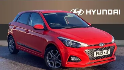 Used Hyundai i20 Premium 84 HP (61 kW) 2019 Red Hatchback