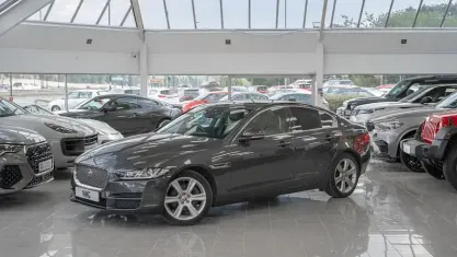 Used Jaguar XE Portfolio 179 HP (131 kW) 2017 Grey Sedan