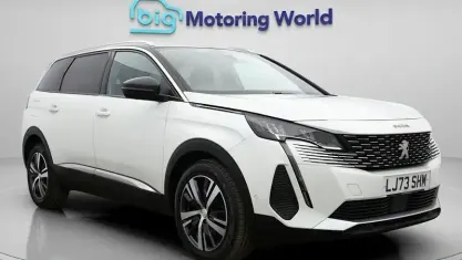 Używany Peugeot 5008 Allure+ 131 KM (96 kW) 2023 Biały SUV
