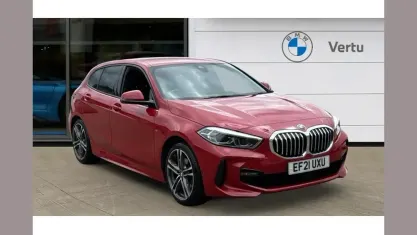 Usado BMW 118 M Sport 140 CV (102 kW) 2021 Rojo Utilitario