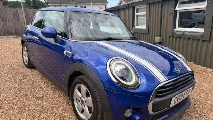 Used Mini ONE Classic 102 HP (75 kW) 2021 Hatchback