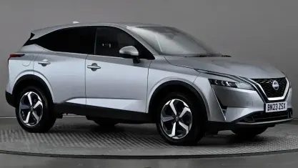 Used Nissan Qashqai N-Connecta 140 HP (102 kW) 2023 Silver SUV