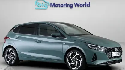 Used Hyundai i20 Premium 101 HP (74 kW) 2023 Green Hatchback