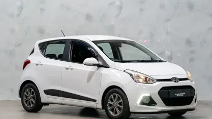 Used Hyundai i10 Premium 87 HP (63 kW) 2016 Hatchback