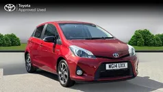 Burning red Used 2014 Toyota Yaris Hybrid Trend Hatchback | £9,990 (Fair price)