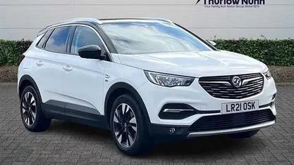 Used Vauxhall Grandland X Edition 131 HP (96 kW) 2021 White SUV