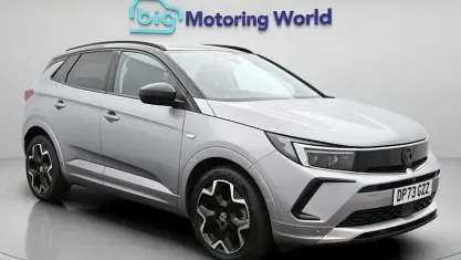 Second-hand Vauxhall Grandland X Ultimate 131 CP (96 kW) 2023 Gri SUV