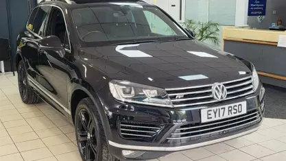 Used VW Touareg R-line Plus 262 HP (192 kW) 2017 Black SUV