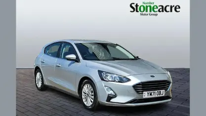 Used Ford Focus Titanium 125 HP (91 kW) 2021 Silver Hatchback