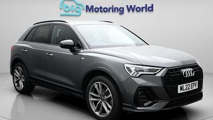 Begagnad Audi Q3 Black Edition 150 HK (110 kW) 2022 Grå SUV