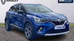 Iron blue with diamond black roof Used 2022 Renault Captur SE SUV | £14,795 (Fair price)