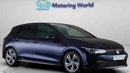Used VW Golf VIII R-line 150 HP (110 kW) 2023 Blue Hatchback