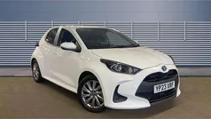 White Used 2023 Toyota Yaris Hybrid Hatchback | £16,086 (Good price)