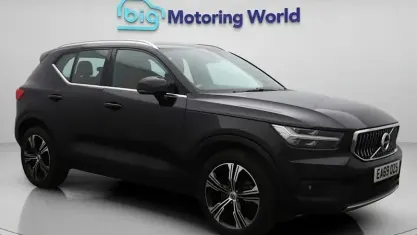 Używany Volvo XC40 Inscription 190 KM (139 kW) 2020 Czarny SUV