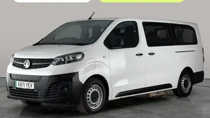 Used Vauxhall Vivaro 100 kW (136 HP) 2021 White MPV