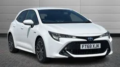 Pure white Used 2019 Toyota Corolla Design Hatchback | £14,095 (Fair price)