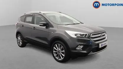 Usado Ford Kuga Titanium 150 HP (110 kW) 2019 Cinzento SUV