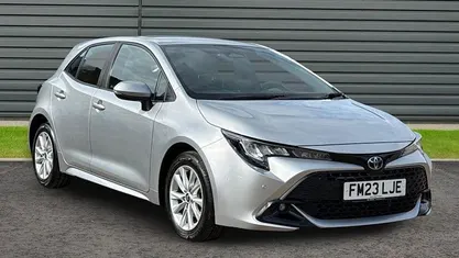 Used Toyota Corolla 140 HP (102 kW) 2026 Hatchback