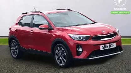 Usado Kia Stonic Play 100 CV (73 kW) 2019 Rojo SUV