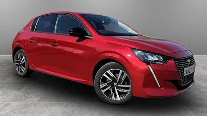 Usado Peugeot 208 Allure+ 102 HP (75 kW) 2023 Citadino