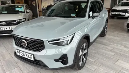 Usado Volvo XC40 Plus 197 HP (144 kW) 2026 SUV