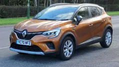 Orange/black Used 2020 Renault Captur Iconic SUV | £9,995 (Fair price)