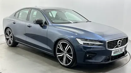 Usado Volvo S60 R-Design 250 HP (183 kW) 2019 Sedan