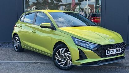 Używany Hyundai i20 Advanced 101 KM (74 kW) 2024 Zielony Hatchback