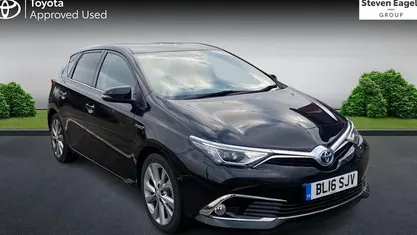Used Toyota Auris Hybrid 136 HP (100 kW) 2016 Hatchback