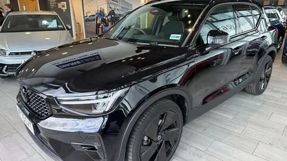 Usado Volvo XC40 Plus 197 HP (144 kW) 2026 SUV