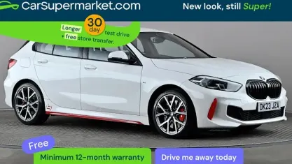 Begagnad BMW 128 Performance 265 HK (194 kW) 2023 Vit Halvkombi