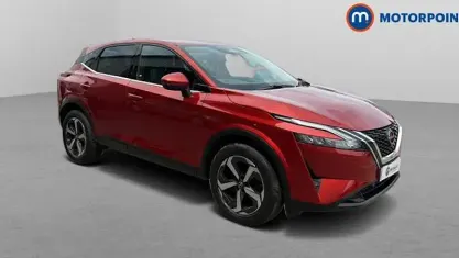 Used Nissan Qashqai N-Connecta 140 HP (102 kW) 2023 Red SUV