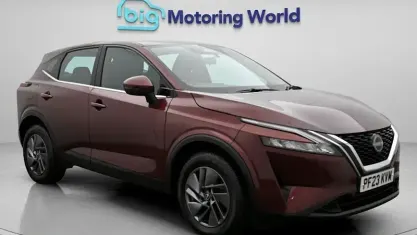 Used Nissan Qashqai Acenta Premium 140 HP (102 kW) 2023 Red SUV