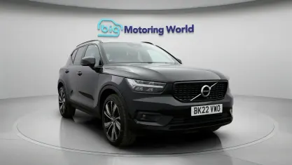Usado Volvo XC40 Ultimate 262 CV (192 kW) 2021 Negro SUV