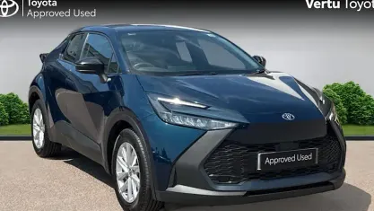 Used Toyota C-HR 140 HP (102 kW) 2025 Blue SUV