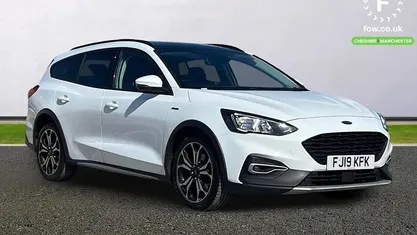 Used Ford Focus Active 125 HP (91 kW) 2019 White Estate