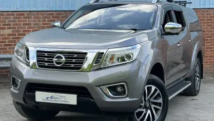 Used Nissan Navara Tekna 190 HP (139 kW) 2016 Grey Pickup