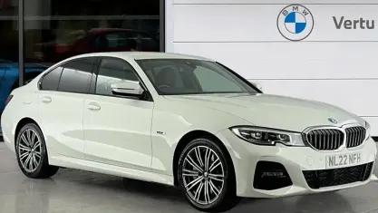 Begagnad BMW 330e M Sport 292 HK (214 kW) 2022 Vit Sedan