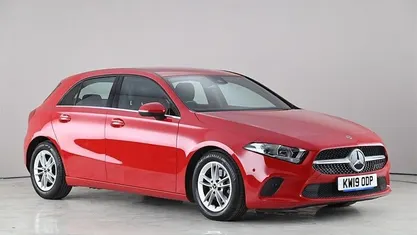 Used Mercedes A180 Executive 116 HP (85 kW) 2019 Red Hatchback
