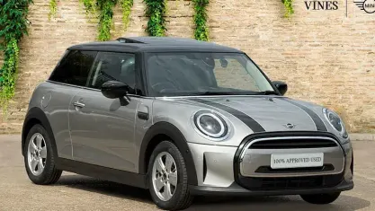 Used Mini Cooper Classic 136 HP (100 kW) 2022 Silver Hatchback