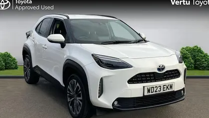 Used 2025 Toyota Yaris Hybrid Estate | £24,141 (Fair price)