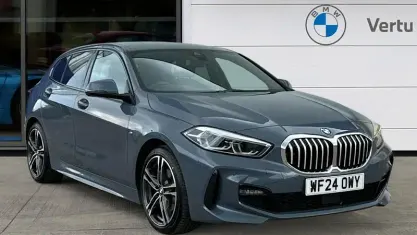 Usado BMW 118 M Sport 136 HP (100 kW) 2024 Cinzento Citadino