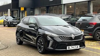 Used 2024 Renault Clio V Techno Hatchback | £16,963 (Fair price)